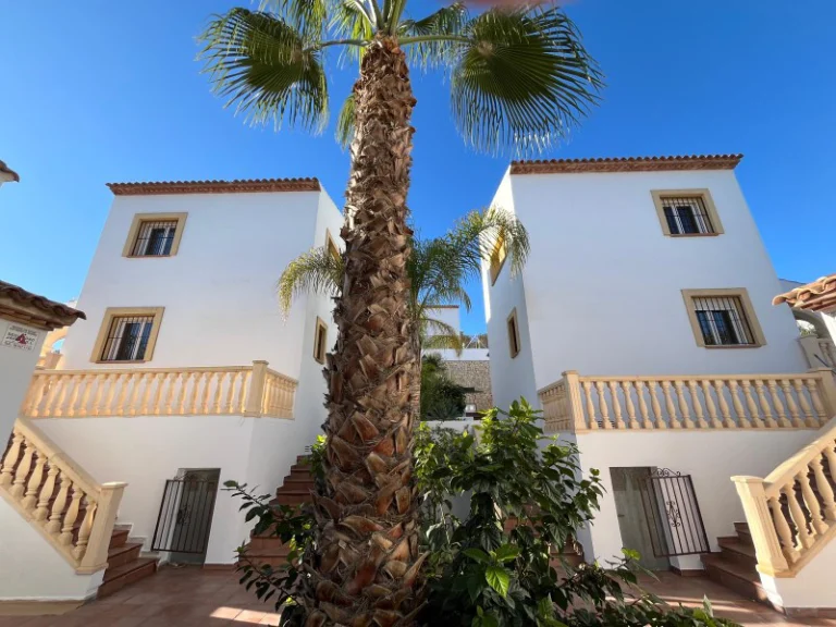 Villa in La Granadella – foto 1