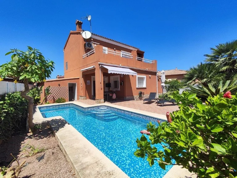 Villa in Dénia – foto 1